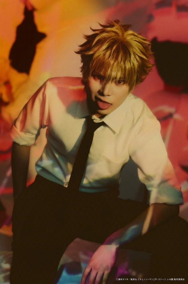 《电锯人：蕾塞篇》舞台剧超还原视觉图公开！平野绫饰演玛奇玛