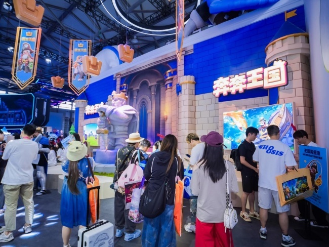 开启“无限在线”模式 2026ChinaJoy世纪华通展台首日体验拉满