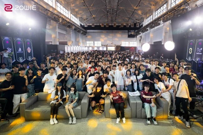 为每一份热爱搭台  让高校电竞回到最初的模样