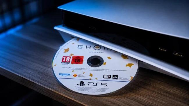 索尼直接不装了！PS5包装盒上被贴警告：不再会有实体版