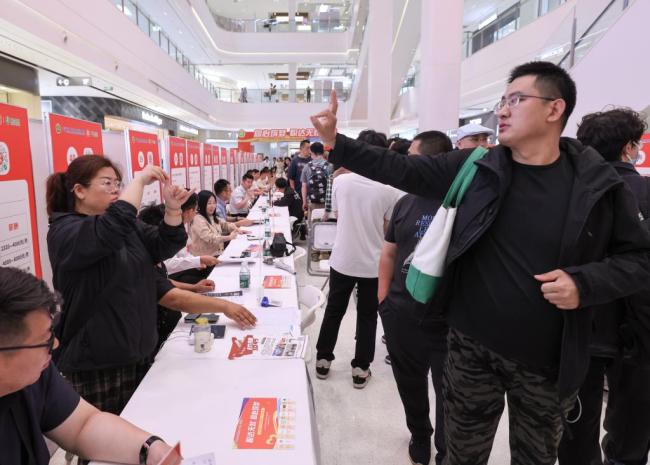 帮助更多残疾人活出精彩人生——全国助残日活动暖意涌动