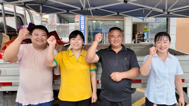 大悟丰店一餐厅连续4年为中考学子提供“爱心助考礼包”
