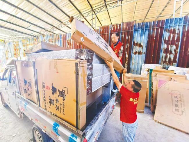 “梦想小屋”点亮大山微光 64个家庭的孩子住上舒心房