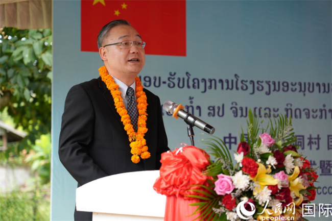中交集团援建的十八洞村“国际姊妹村”老挝听松村幼儿园竣工移交
