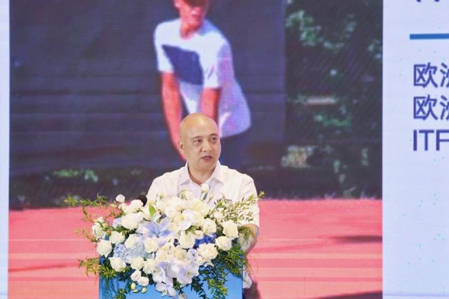 少年强则国强 岚图汽车青少年网球冠军公益计划启动 点亮网球少年梦想星光