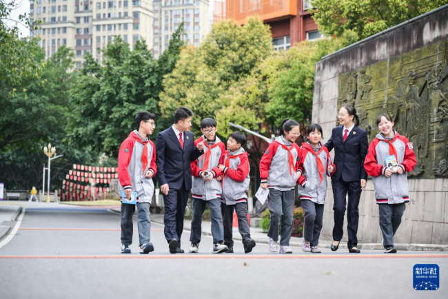 以法治守护未来 用大爱播撒温暖——记重庆检察未成年人保护工作团队代表