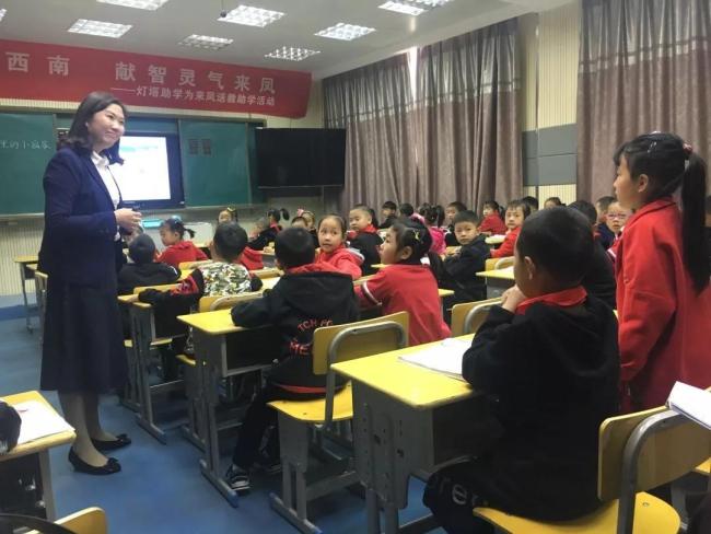 湖北灯塔助学十年:以爱为灯践善举,点亮50万学子逐梦路