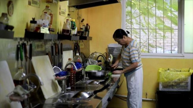 新华走笔丨“抗癌厨房”的正午时分