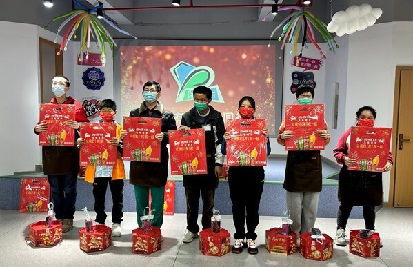 让我们「年」在一起，厦门太古可口可乐新春公益礼包传递"暖心年味"