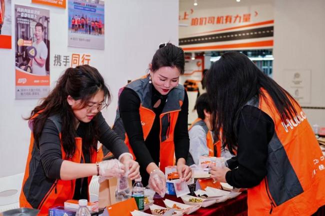 方向盘上的“她力量”：货拉拉举办女司机妇女节专场恳谈会活动