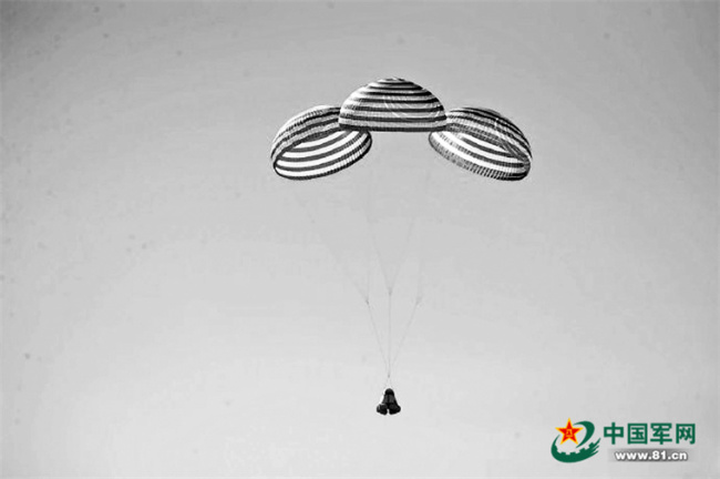 降落伞系统：航天器着陆的“平安之花”
