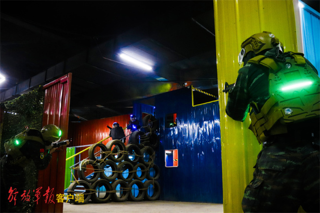 “枪林弹雨”！模拟对抗系统带来全新“战场体验”