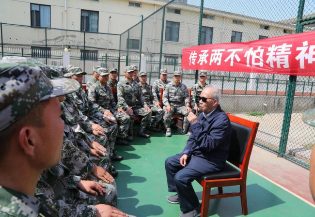 身边事激励身边人，江苏省军区运用典型深化“三心两争”