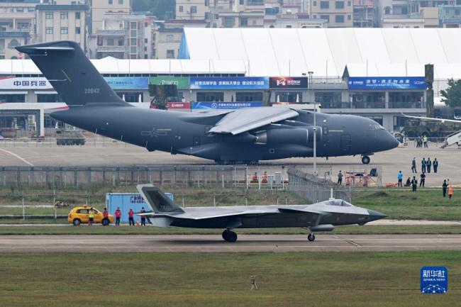 运油-20、歼-16、攻击-2无人机首次振翅中国航展