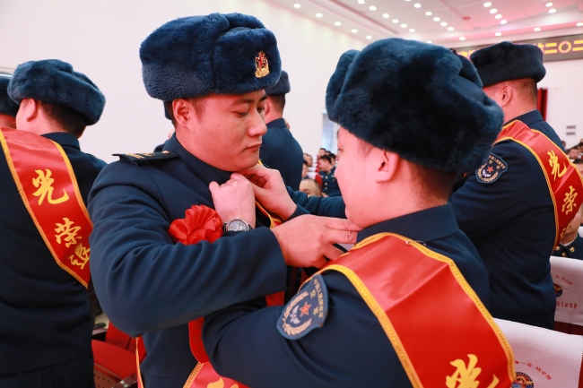 退伍季|冬天的风,吹来阵阵驼铃声 再见,老兵!