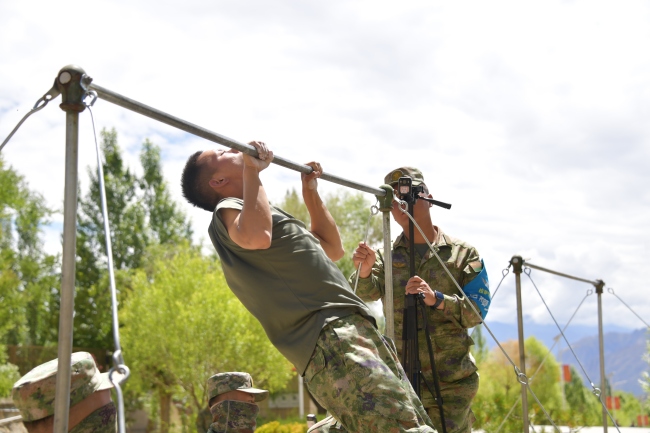 燃！这场军人运动会“激战正酣”——拉萨警备区第八届军事体育运动会侧记