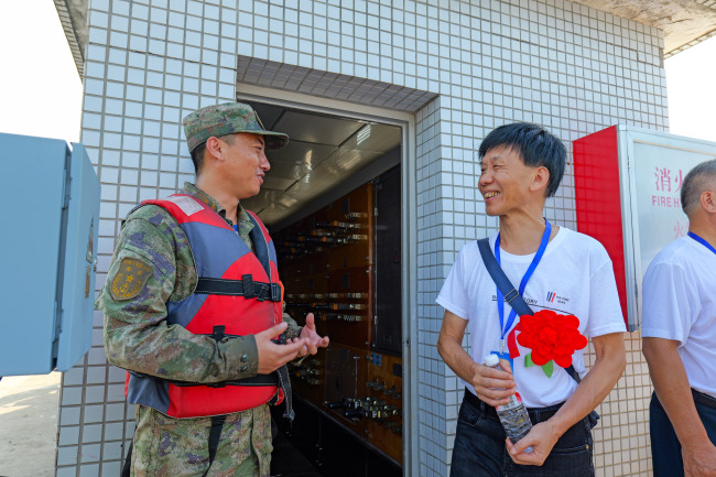 新老对话共话奋斗心声