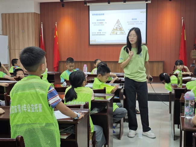 华中农业大学中国行社会实践博士团走进洪山区，引领青少年健康饮食新风尚