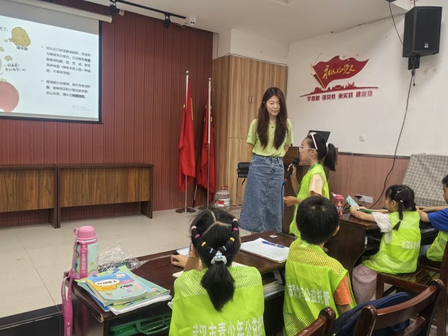 华中农业大学中国行社会实践博士团走进洪山区，引领青少年健康饮食新风尚