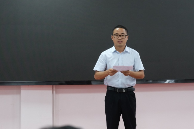 童心逐光乡野间，支教汇演点亮安乐井