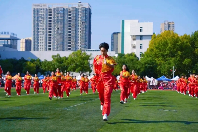 黄冈师范学院2025年秋季运动会开幕