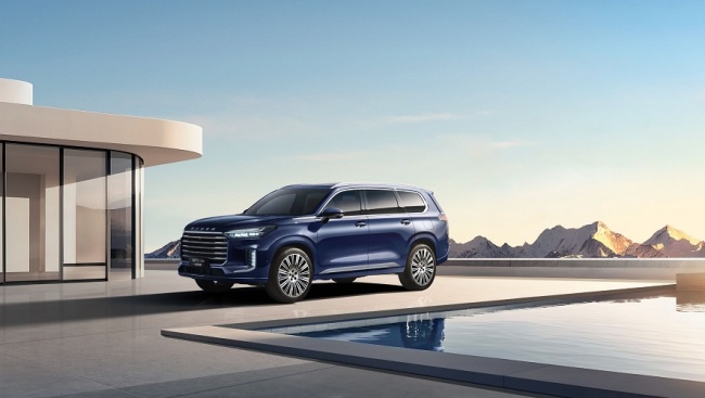 燃油黄金动力vs 四擎四驱！星途揽月双车冬季购车决策全攻略