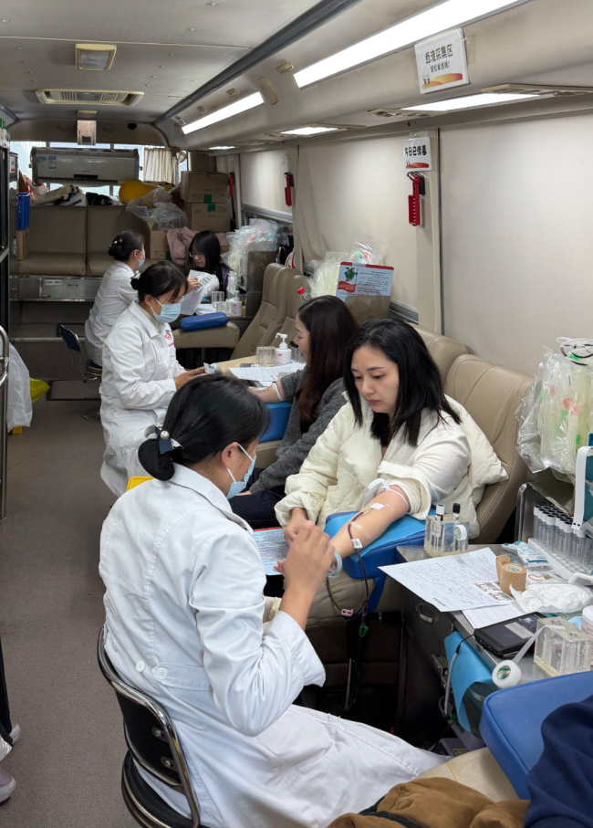 热血“邮”我,为生命续航 ——邮储银行湖北省分行组织开展无偿献血活动