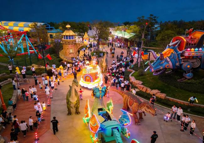 黄石跨年新地标重磅来袭！ 恐龙奇域主题烟花 + 百万豪礼，解锁终极仪式感