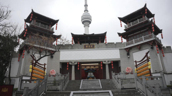 龟山知音殿热度高涨：高空茶咖、三国宴秀成打卡新宠