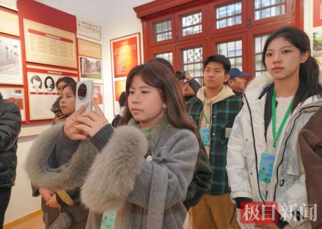 在珞珈山“遇见”伟人，大学生在这里开启一堂“行走的大思政课”