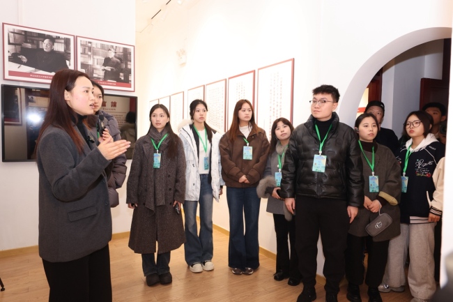 青春华章·行走的大思政课 ——2026全国大学生社会实践团首站探访珞珈山