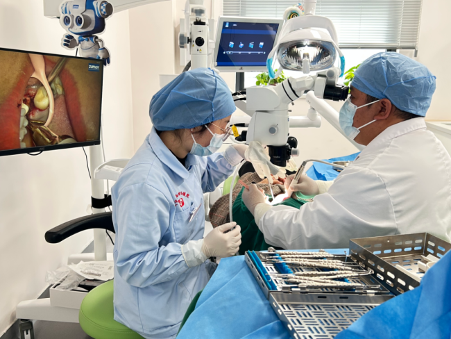 【全市首例】咸宁市妇幼保健院成功完成全市首例显微镜下经拔牙窝行上颌窦断根取出术