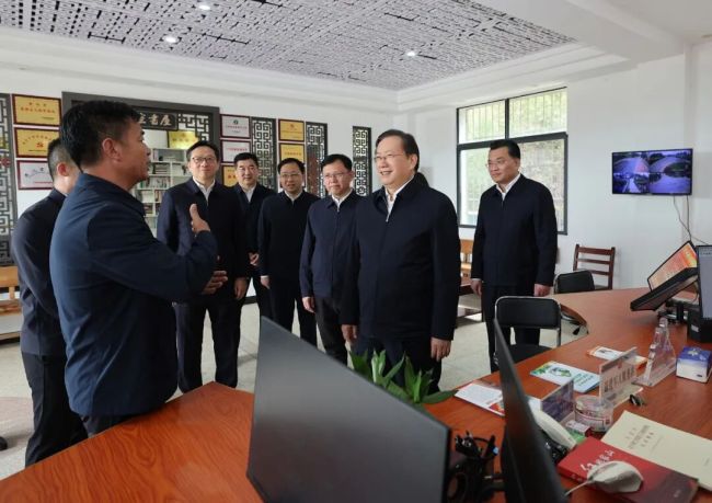 王忠林到学习教育联系点红安县调研 牢固树立和践行正确政绩观 把学习教育成果转化为高质量发展实绩实效