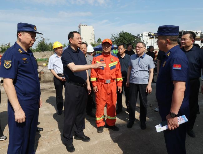 关志鸥在黄冈指导抢险救灾和防汛工作 以“时时放心不下”的责任感抓好防灾救灾各项工作 全力维护人民群众生命财产安全