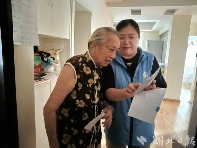 湖北一地：宴席不超10桌、礼金不超300元、办丧时长不超3天，村民省下260万元