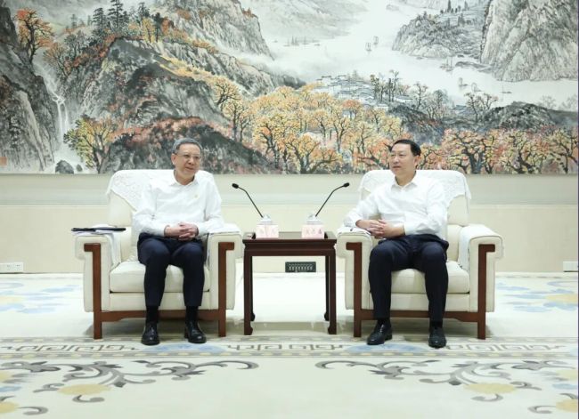 关志鸥会见中国能源建设集团有限公司董事长倪真