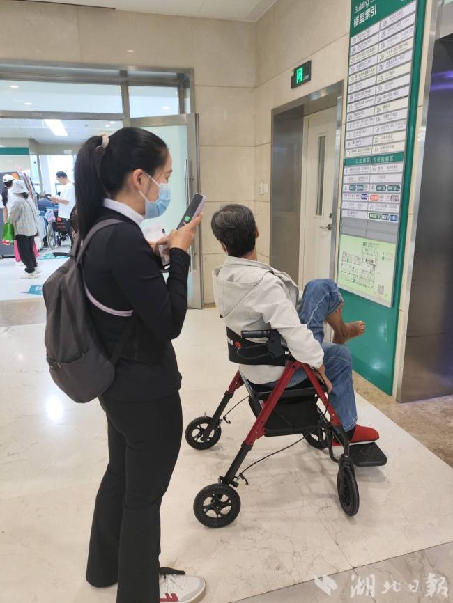 全职宝妈做陪诊师两年，曾月入过万