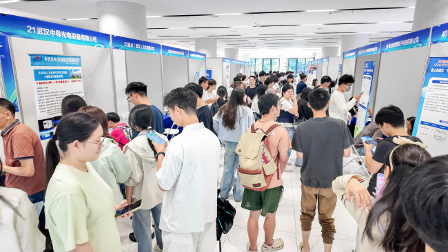 助力学子留汉逐梦，江汉区组团名企赴湖北工业大学揽才