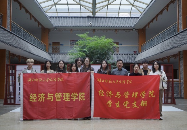 阳新采茶戏怎么“活”下去？这帮师生跑了一趟基层，在一线摸出非遗数字传承与进校园的真实解法