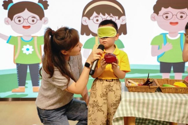 人人享有眼健康：东南眼科医院开展全国“爱眼日”系列活动