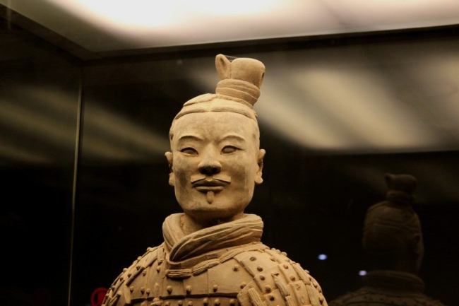 兵马俑被盗案：陕西农民偷了一个将军俑头，弄丢了性命