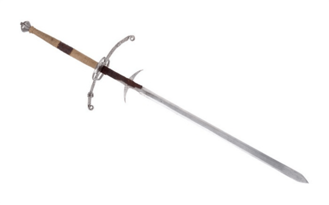 单手的雁翎刀、双手的日本武士刀、长柄的偃月刀，这三类谁最强？