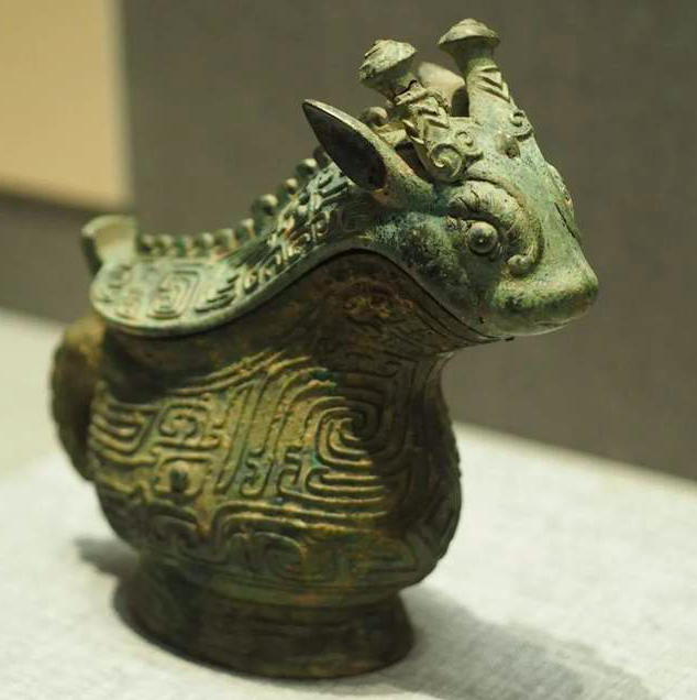 ▲商代父乙铜觥，现藏于河南博物院。图源：图虫创意