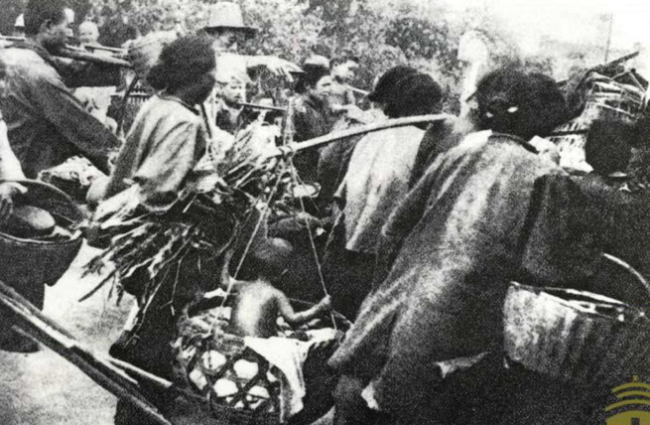 日軍占領徐州後逃難的群眾。來源/中國近代影像資料庫