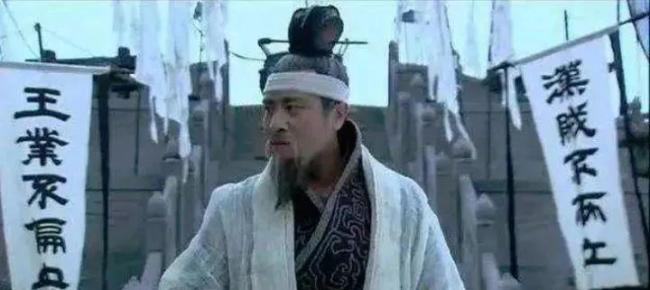 孙权的战略眼光有限，居然认为鲁肃劝他借荆州给刘备是个错误