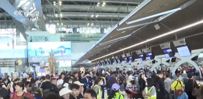 タイの空港に中国人観光客が殺到 タイへの航空便は202.6%急増