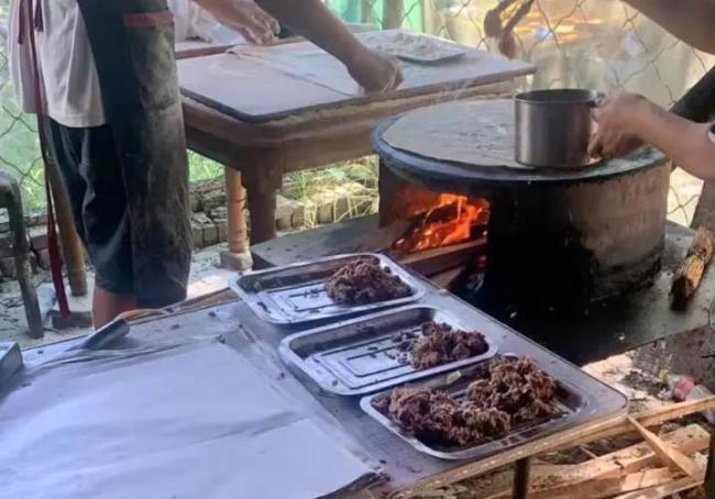 山东小县城特色小吃，比肉夹馍好吃，有人为这一口开车100多公里