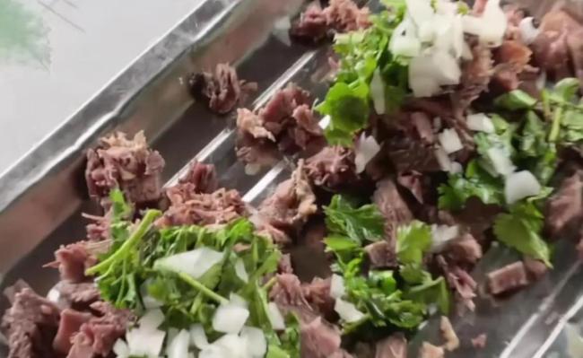山东小县城特色小吃，比肉夹馍好吃，有人为这一口开车100多公里