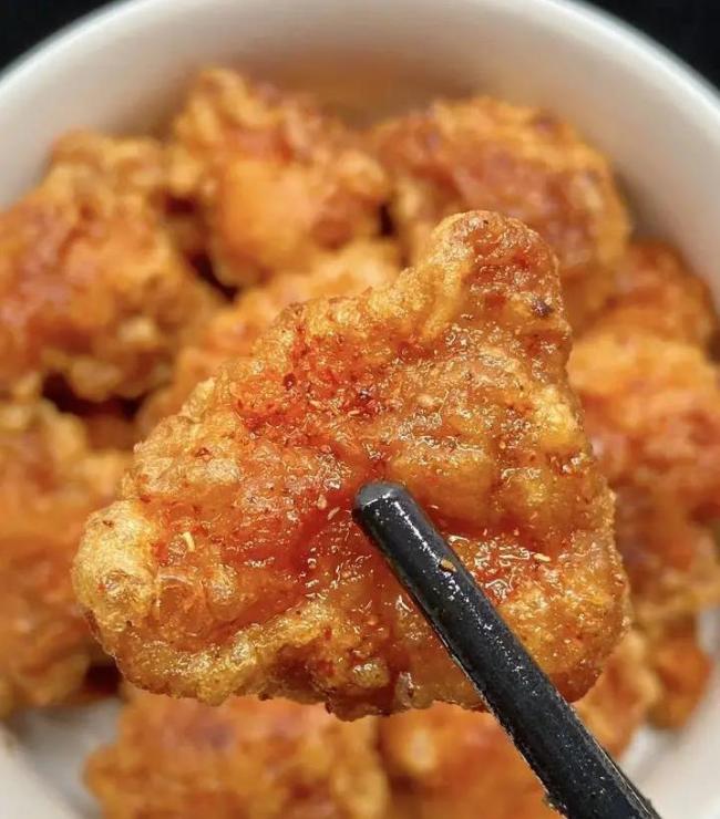家常鸡腿秒变大厨菜，椒盐香气满屋飘，你敢试吗？