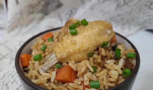 厨房空荡没菜做？一锅焖饭香喷喷，十分钟搞定全家饭
